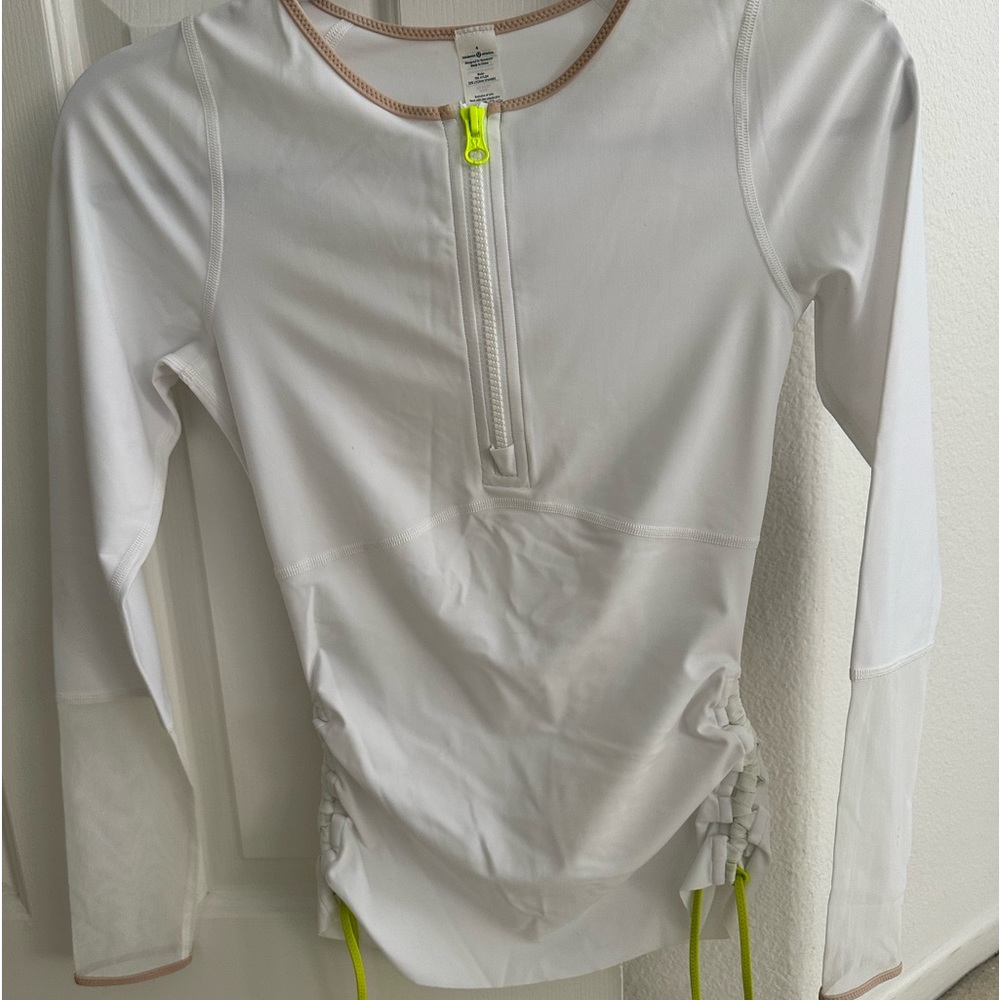Lululemon size 4